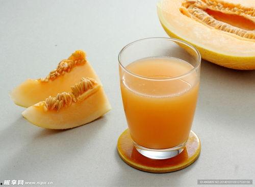 除夕吃哈密瓜,哈密瓜香满除夕餐桌